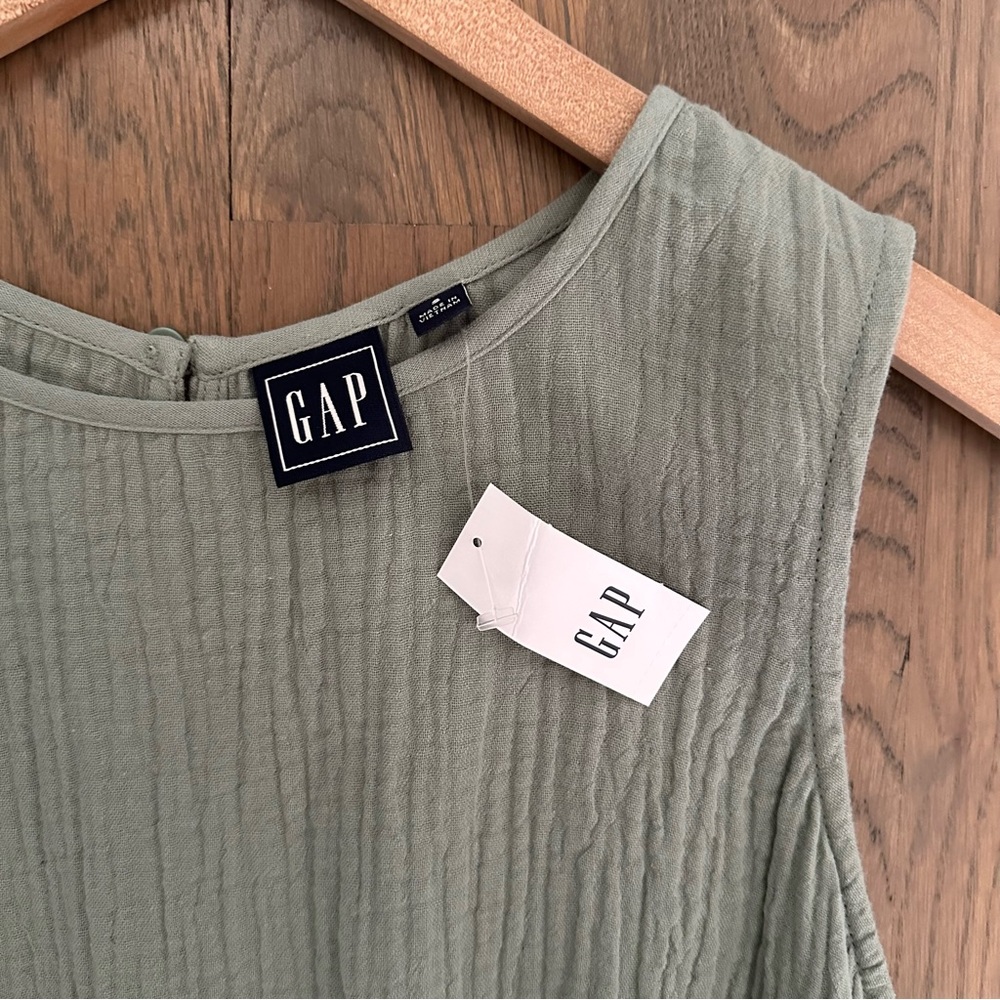 NWT GAP Ruffle Hem Gauze Tie-Waist Sleeveless Dress in Sage Green Size Small - Picture 4 of 8